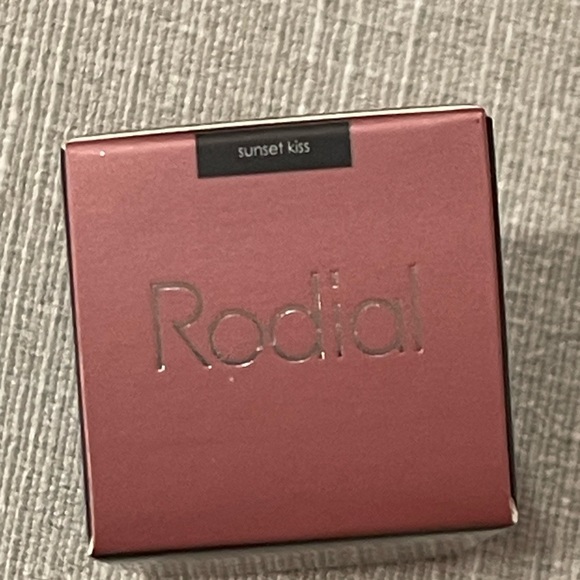 Rodial Liquid Blush Drops Sunset Kiss Full Size 15 mL/0.5 fl. oz. - Picture 5 of 5